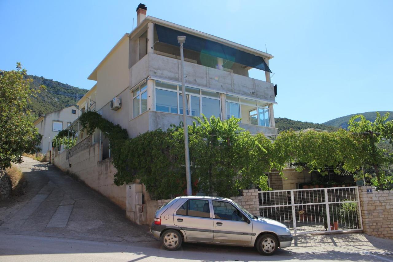 Apartment Teraferma Комижа Экстерьер фото
