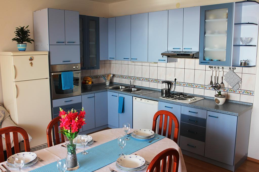 Apartment Teraferma Комижа Экстерьер фото